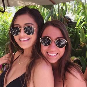 Meet your Posher, Isabel